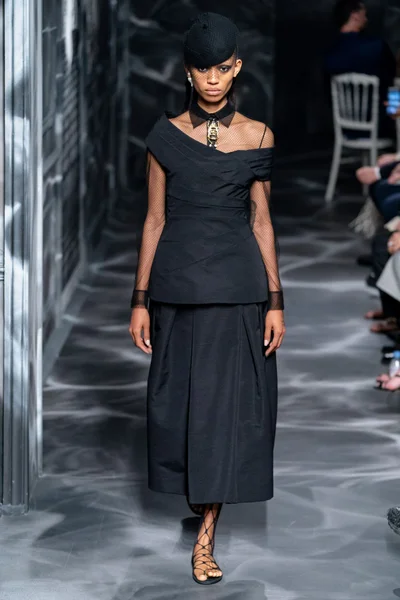 Look 30